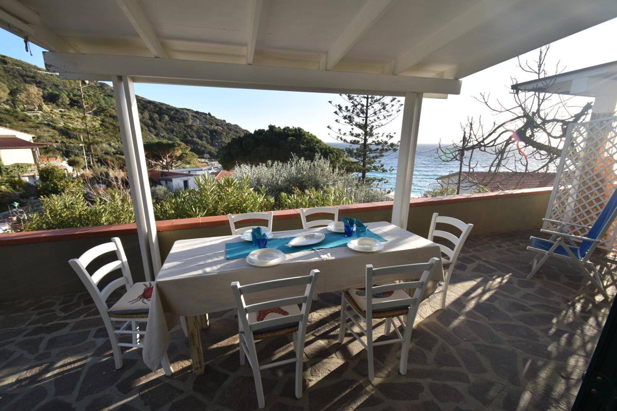 Appartamenti Cavoli - Vista Mare Con Terrazze, Clima E Posti Auto Spiaggia di Cavoli Bagian luar foto